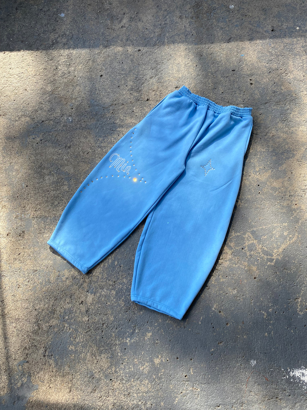 CALÇA BARREL CLOUNDS VVS