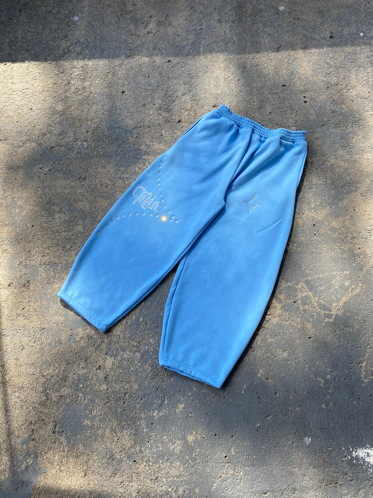 CALÇA BARREL CLOUNDS VVS